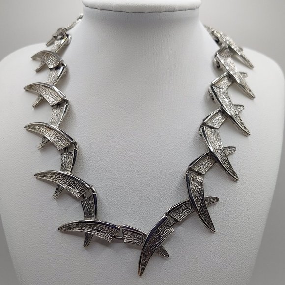 Jewelry - GOTHIC .SILVERTONE CHOKER NECKLACE